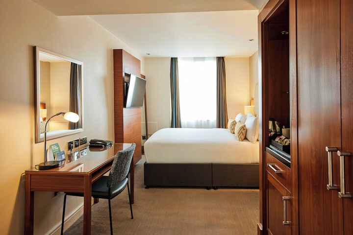 Room 58 of 98