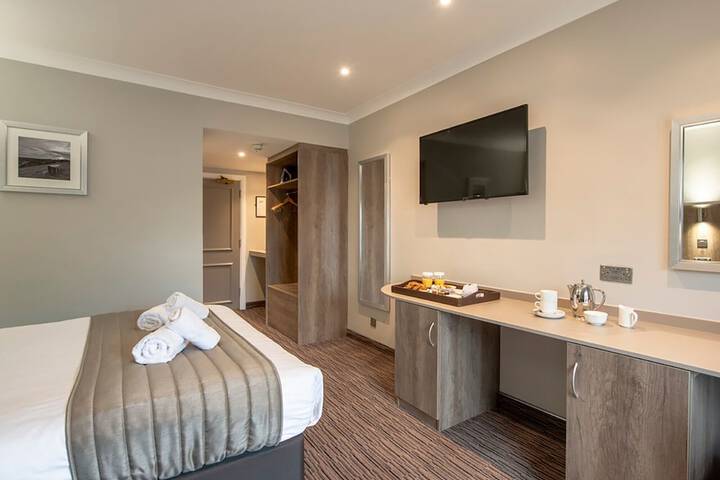 Room 35 of 100