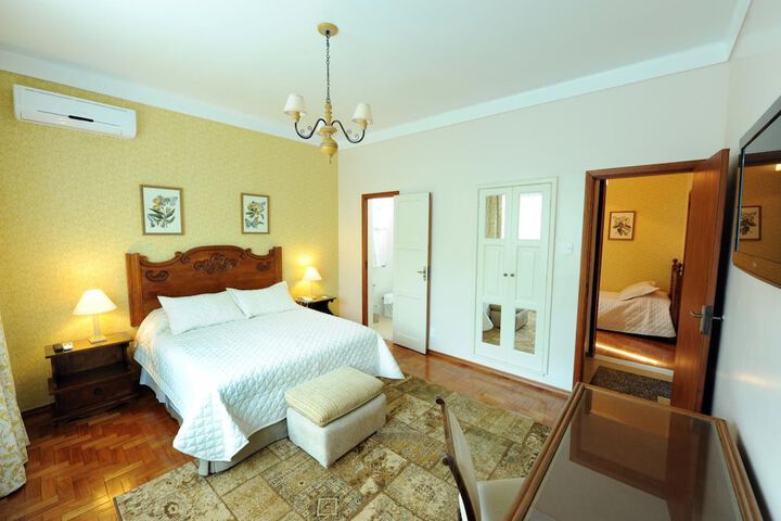 Room 26 of 63