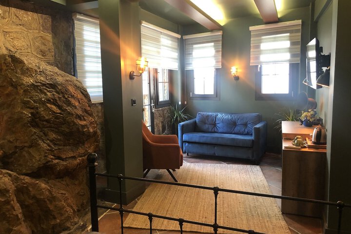 Room 15 of 58