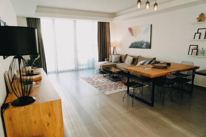 Room 105 of 196