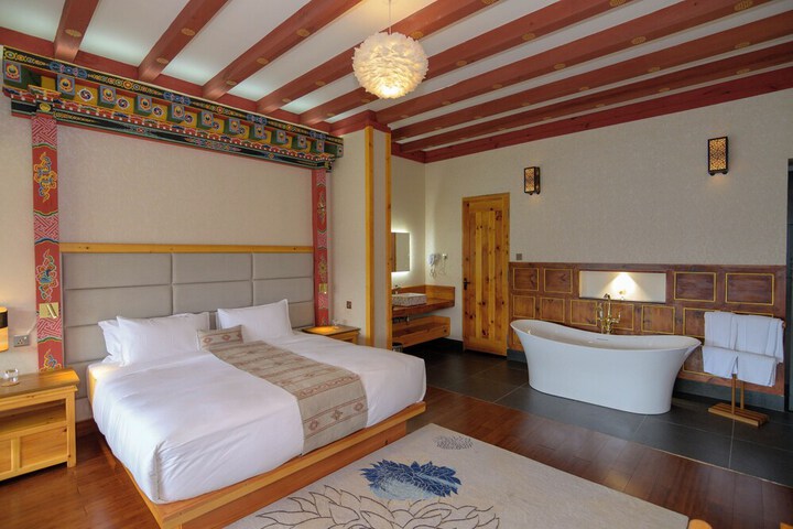 Room 13 of 45