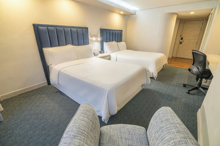 Room 7 of 43