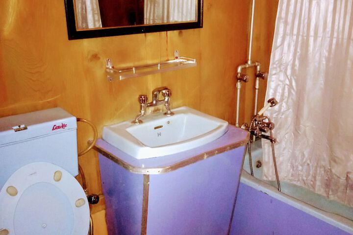 Room 15 of 27