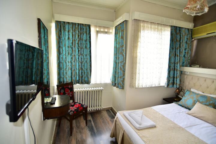 Room 18 of 38