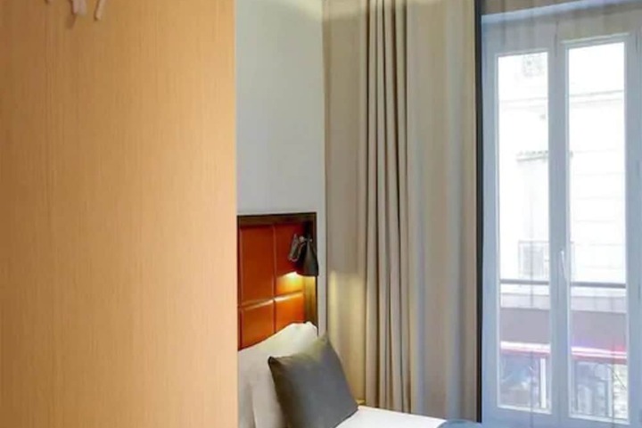 Room 25 of 56