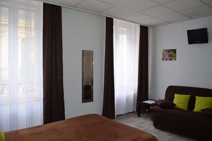 Room 7 of 31