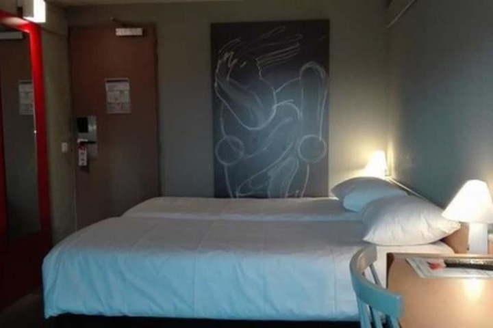 Room 5 of 29
