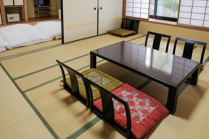 Room 10 of 70