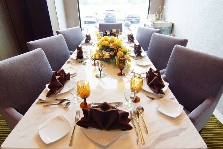 Breakfast/Coffee Service 84 of 148