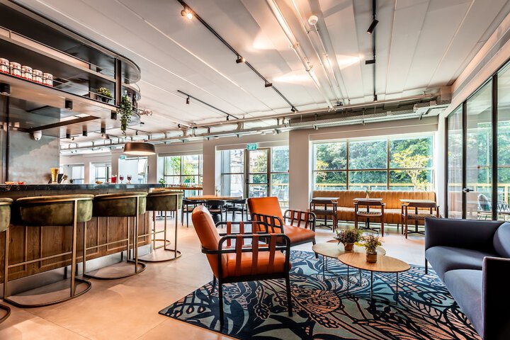 Guest Lobby