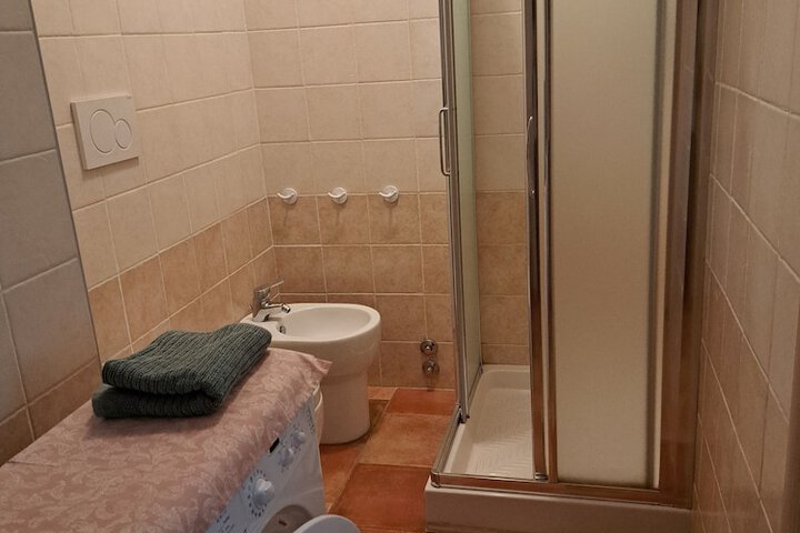Room 12 of 23