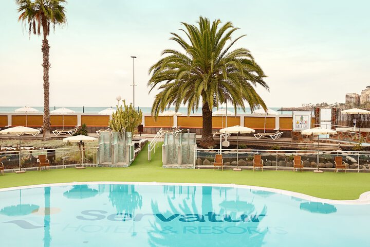 Pools & Facilities