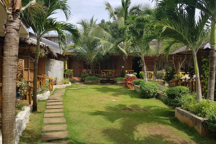 Hotel Entry
