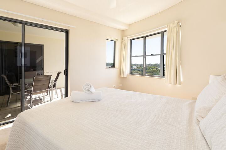 Room 10 of 77