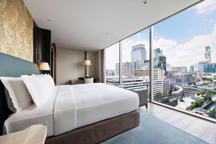 Room 32 of 178