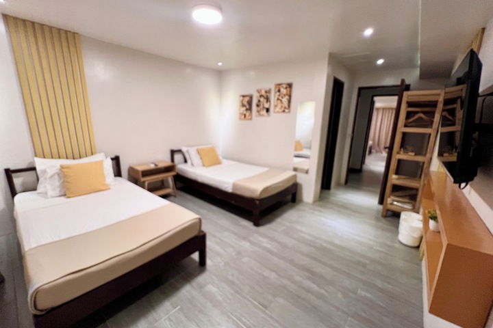 Room 5 of 24