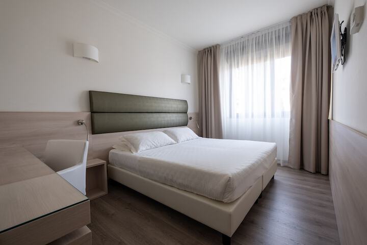 Room 18 of 31