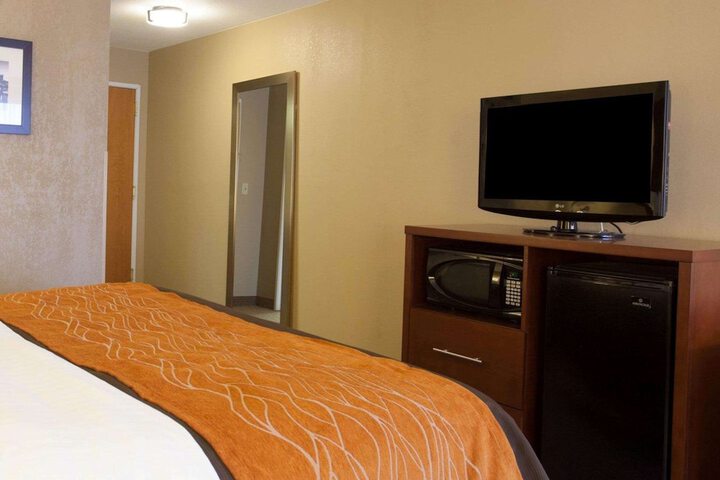 1 King Bed (18 of 21)