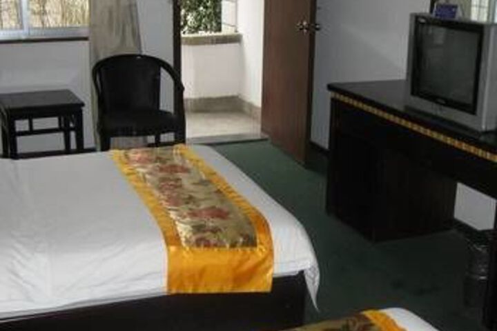 Room 5 of 23