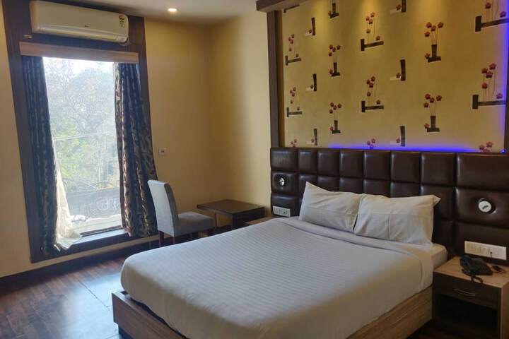 Room 8 of 39