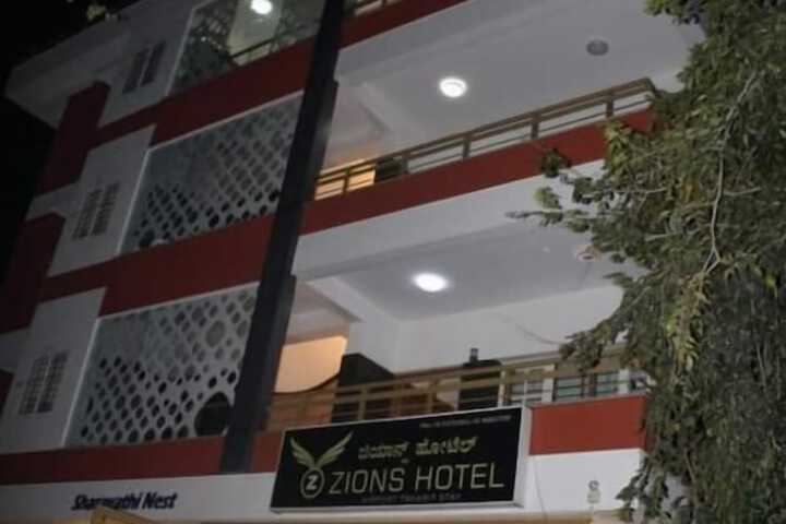 Hotel 7 of 33