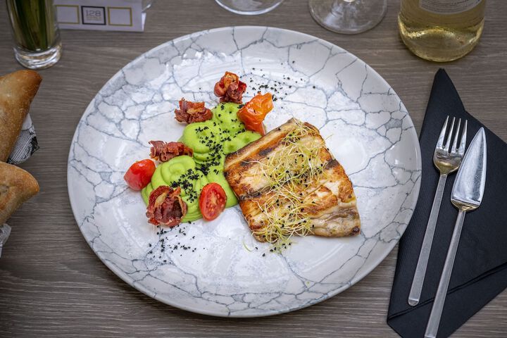 Dining 96 of 160