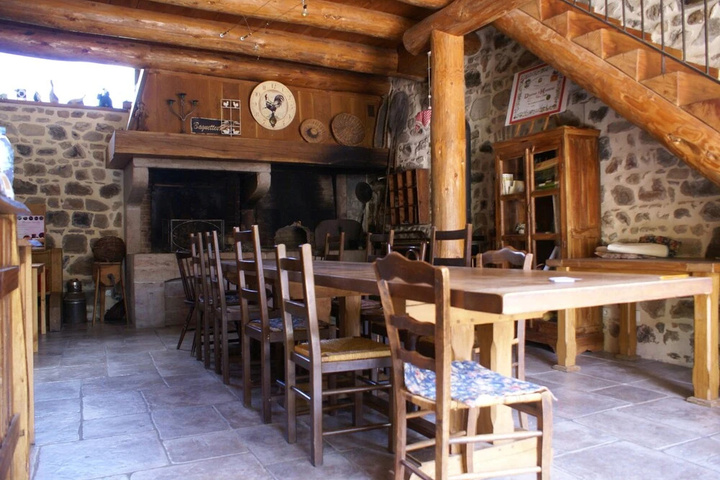 Dining 10 of 15
