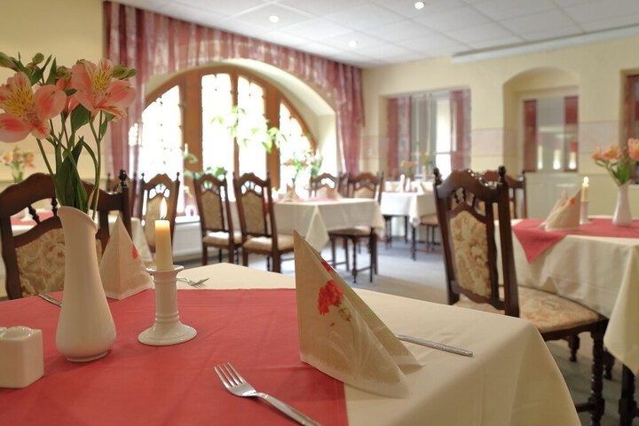 Dining Photos