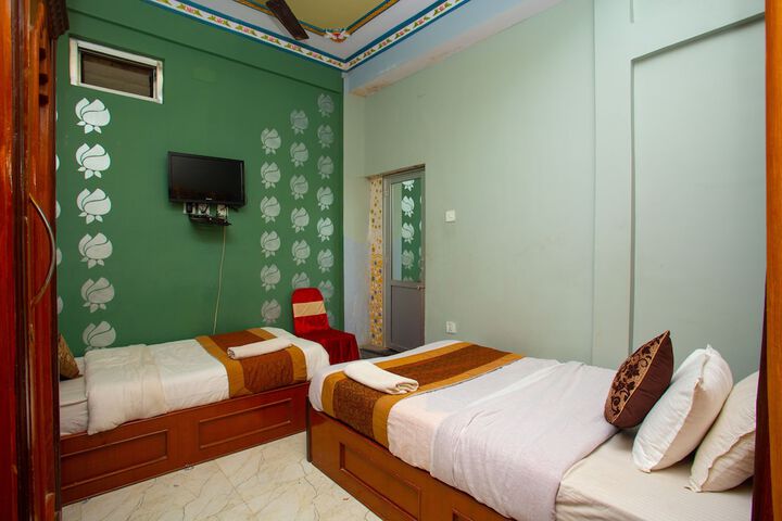 Room 3 of 26