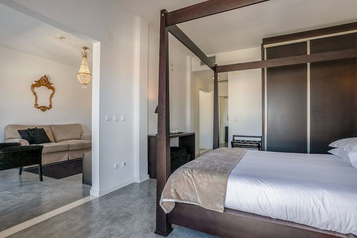 Room 6 of 31