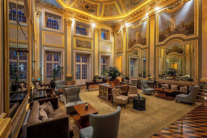 Hotel Lobby