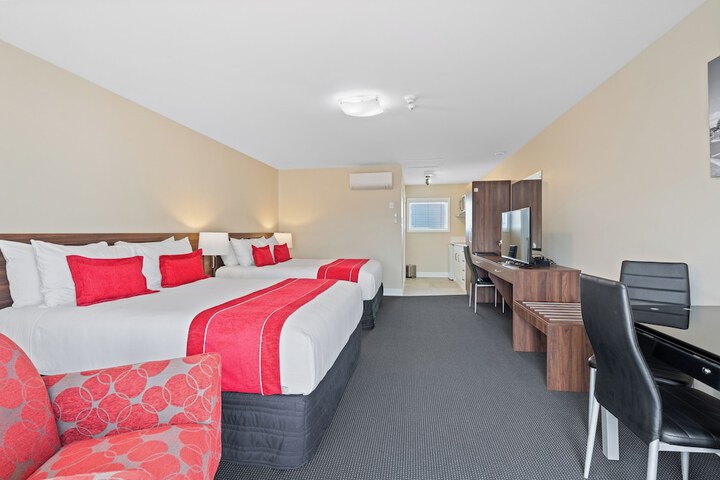 Room 44 of 104
