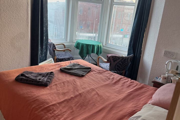 Room 16 of 43