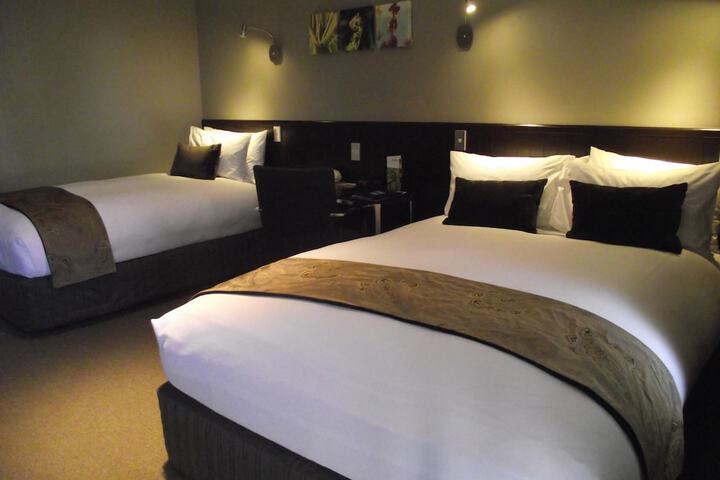 Room 16 of 44
