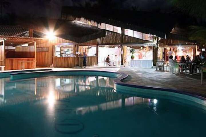 Hotel Pool
