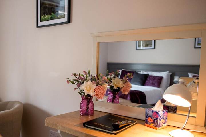Room 10 of 42