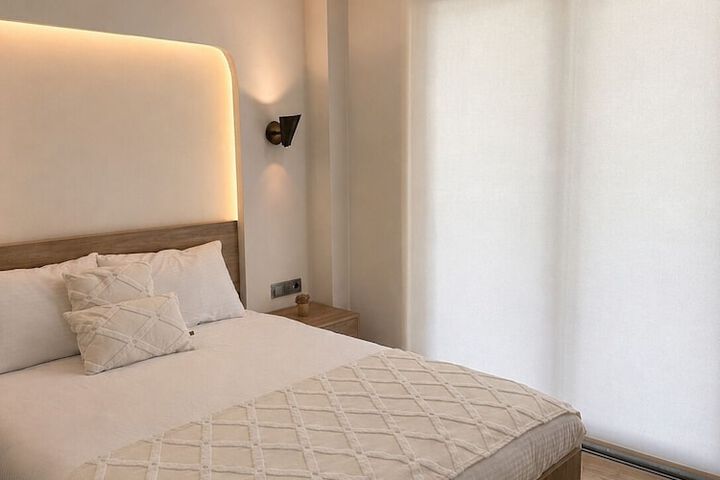 Room 27 of 80