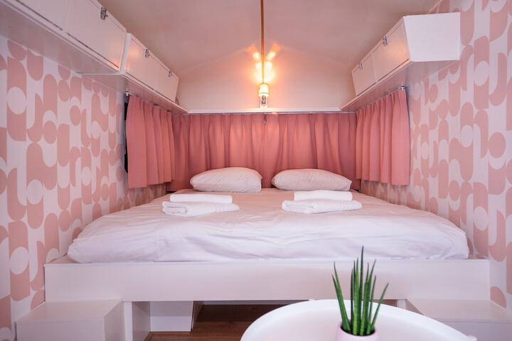 Room 26 of 86