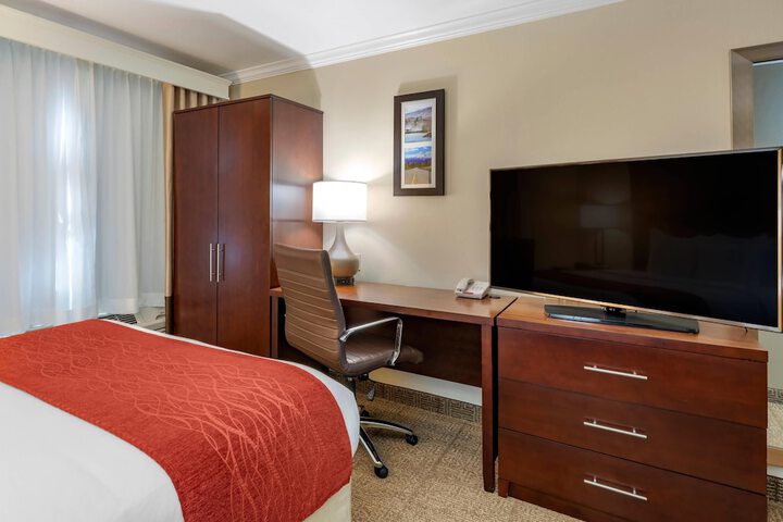 Room 13 of 40
