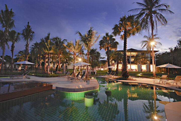 Pool Hotel