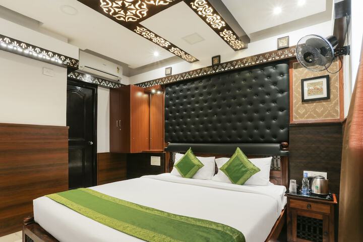 Room 7 of 34