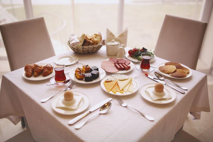 Breakfast/Coffee Service 131 of 160