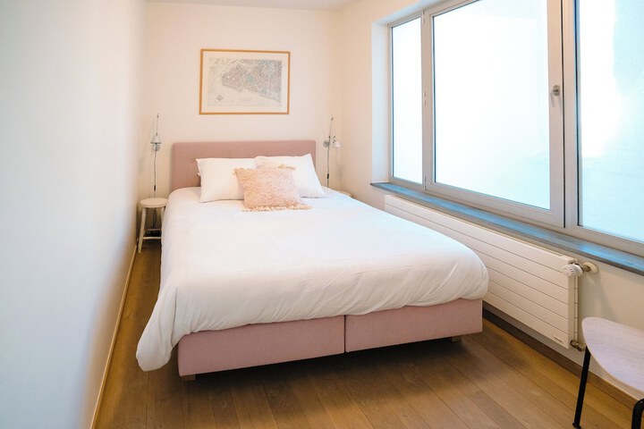 Room 28 of 129
