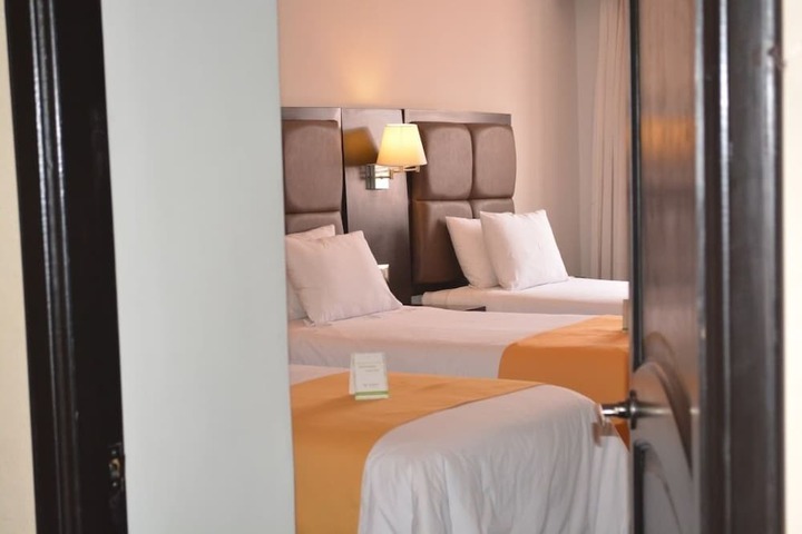 Room 15 of 36