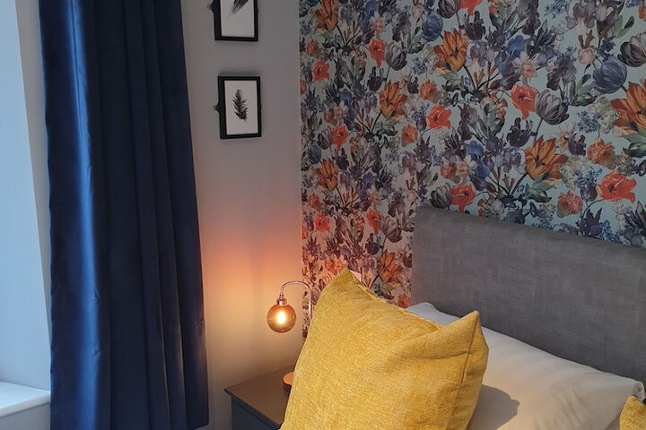 Room 9 of 39