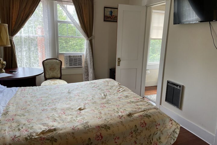 Room 165 of 246