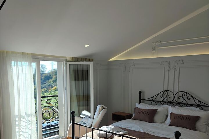 Room 8 of 55
