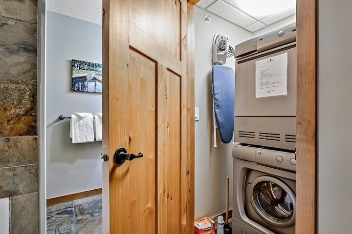 Laundry 171 of 185