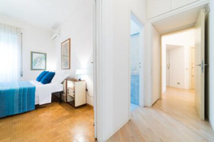 Room 13 of 21
